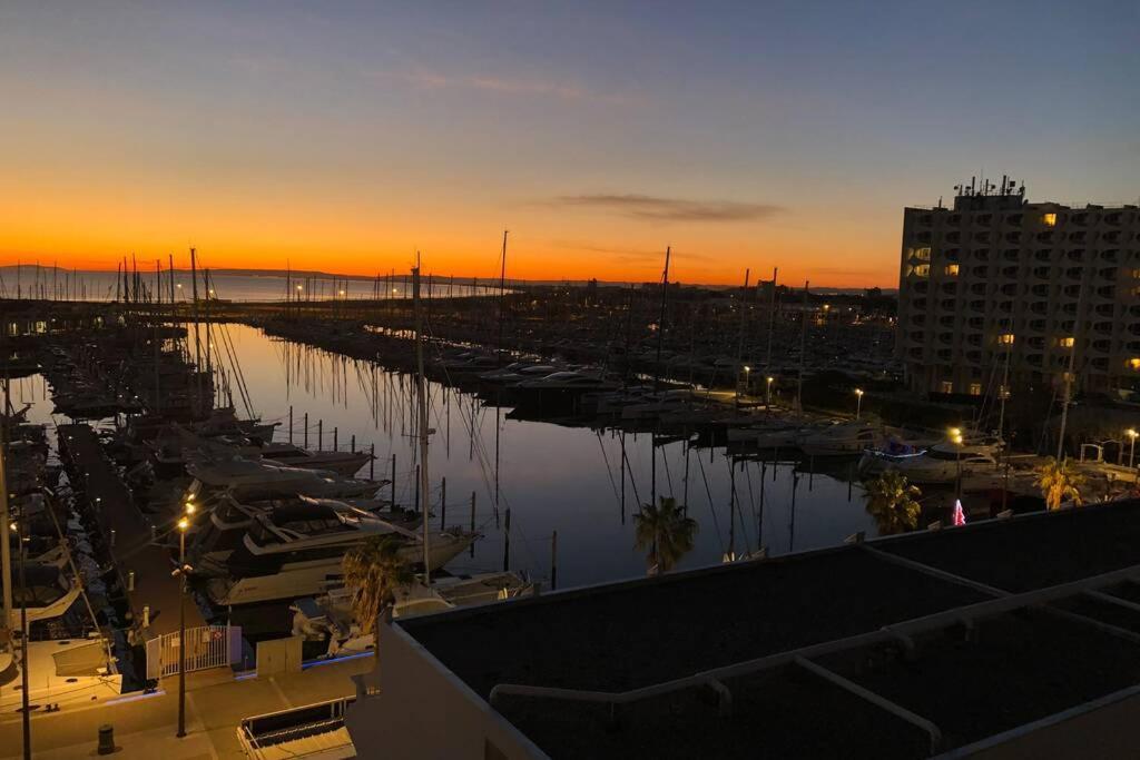 Appartement Vue Mer Et Port, Refait A Neuf Pour Vous ! Climatise La Grande-Motte Kültér fotó